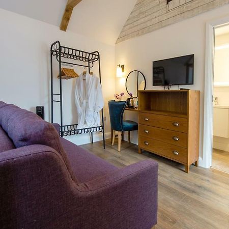 The Withies Inn Godalming Ngoại thất bức ảnh