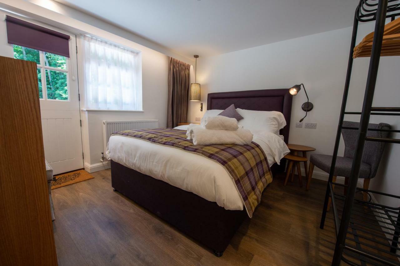The Withies Inn Godalming Ngoại thất bức ảnh