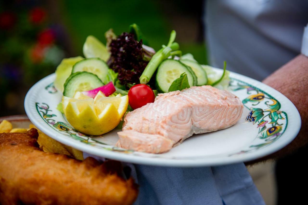 The Withies Inn Godalming Ngoại thất bức ảnh
