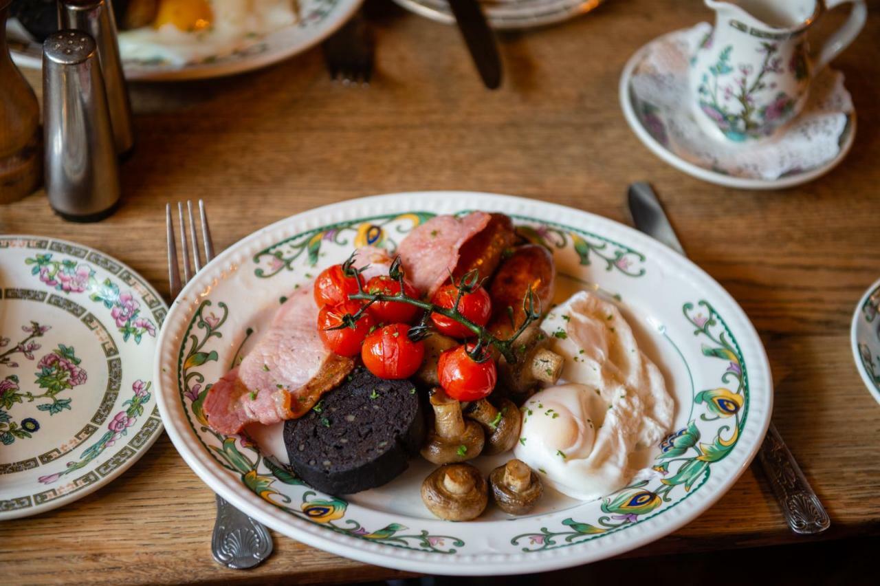 The Withies Inn Godalming Ngoại thất bức ảnh